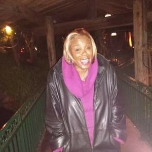 Meet your Posher, Zettie